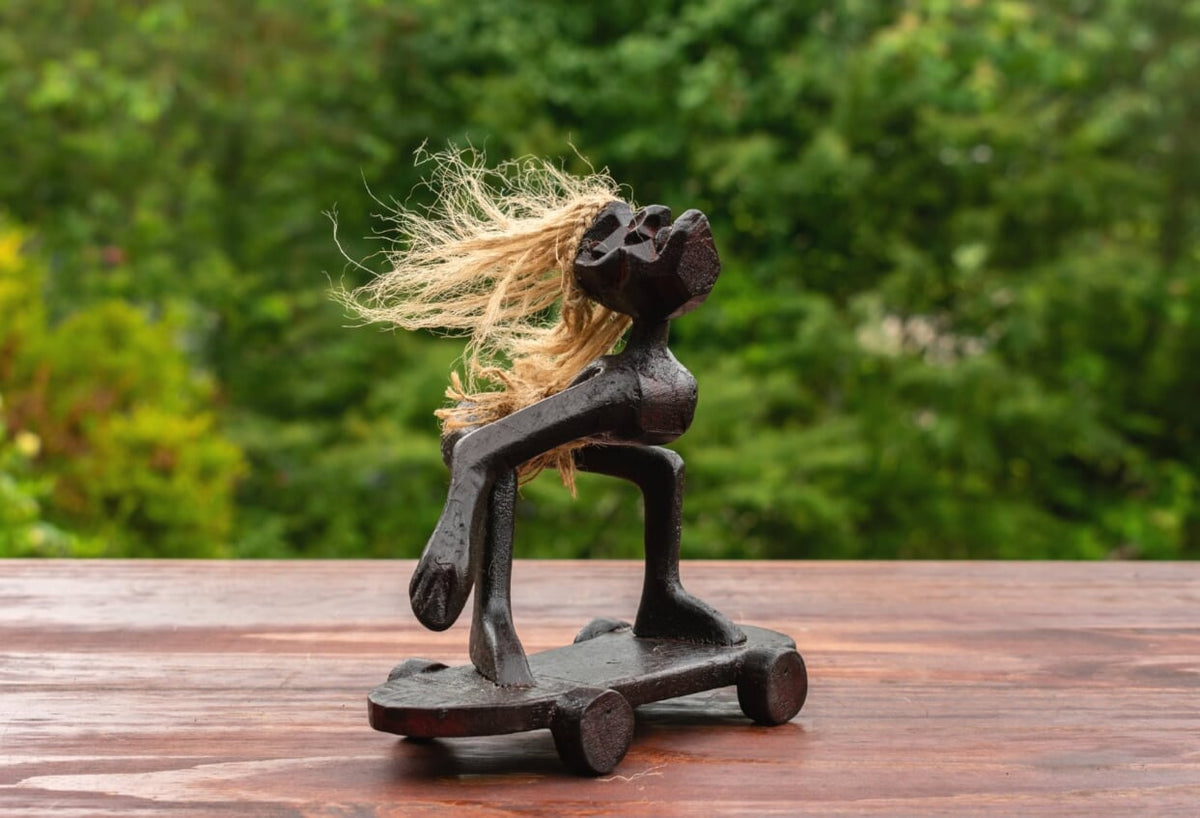 Handmade Wooden Skateboarding Statue Sculpture Tiki Bar Figurine O185