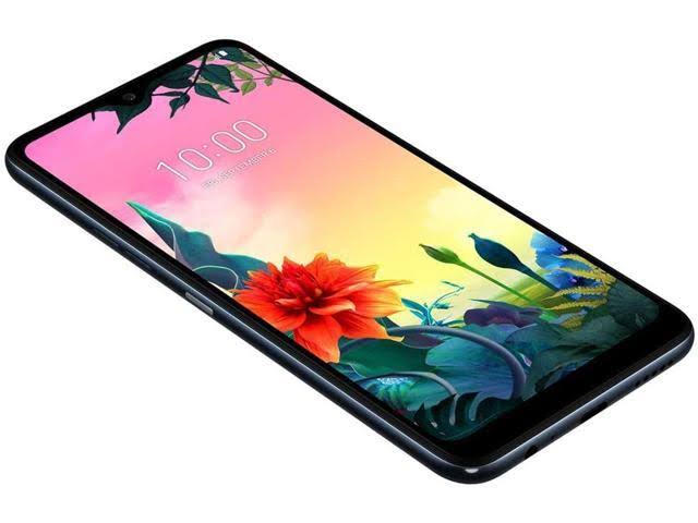 6.5" HD+ Triple Camera 32 GB Unlocked Smartphone H352