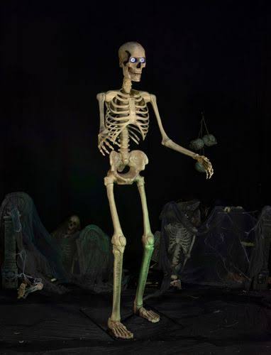 8ft Towering Skeleton with Posable Arms Moving Jaw R70895