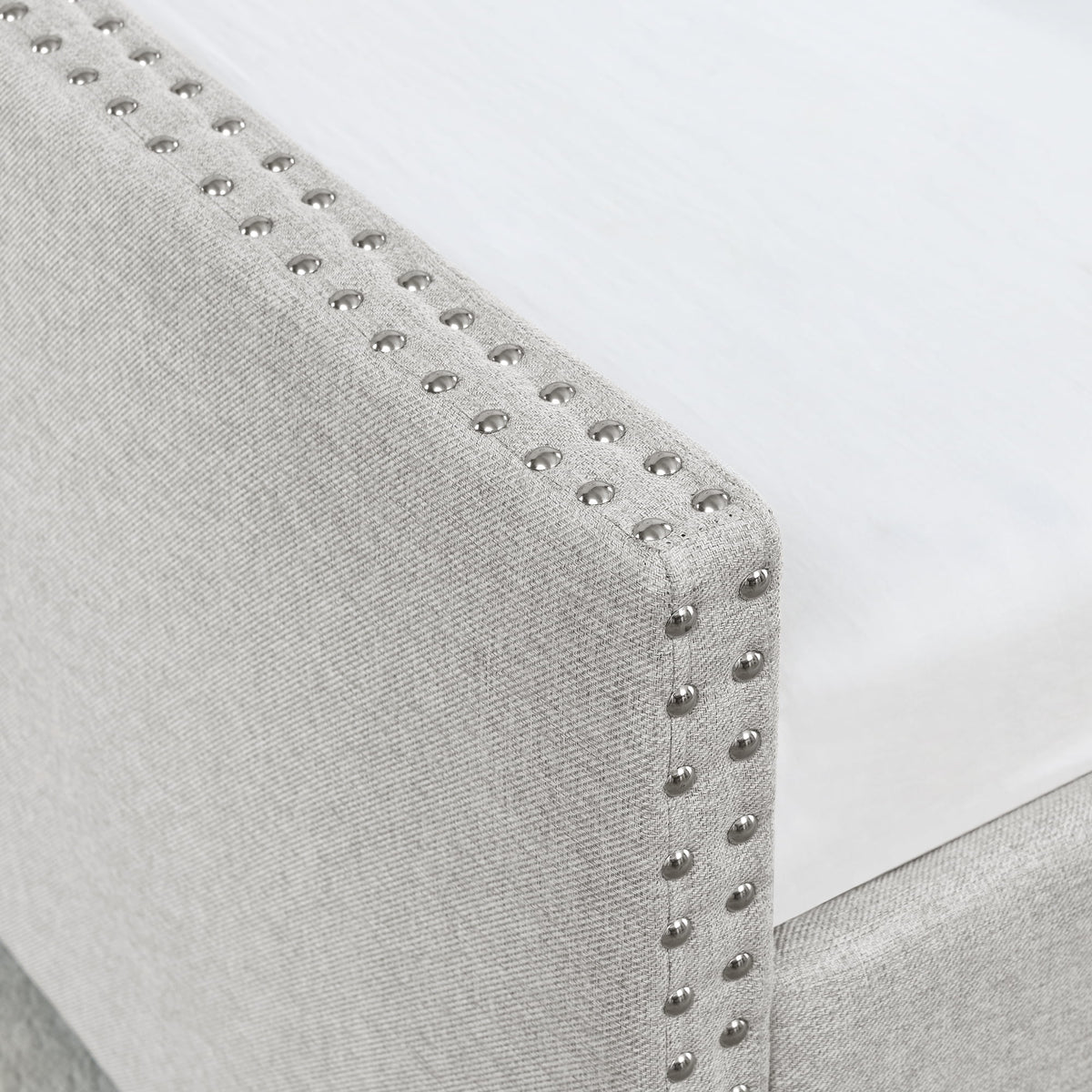 Upholstered Queen Size Daybed with Drawers Q3081