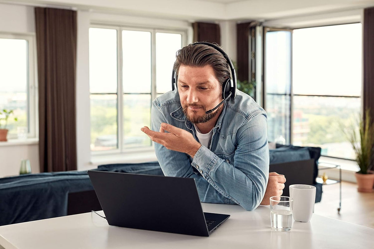 Wired Headset with Noise Cancelling Microphone C836359