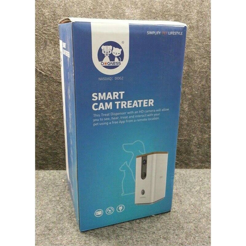 White Pet Treat Dispenser with Camera T2572