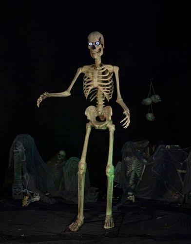 8ft Towering Skeleton with Posable Arms Moving Jaw R70895