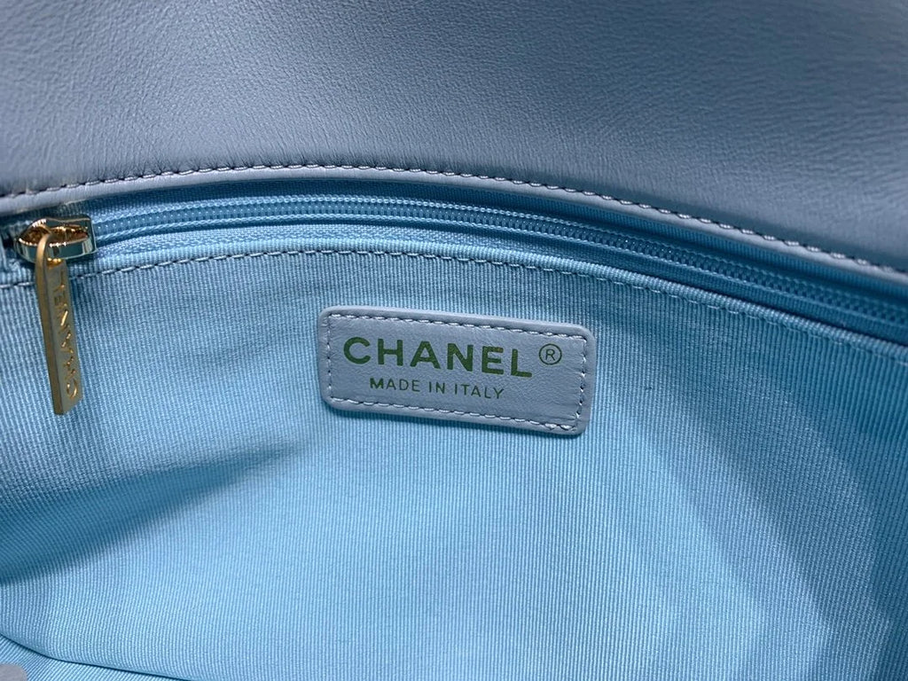 Small Flap Bag Blue Q185382