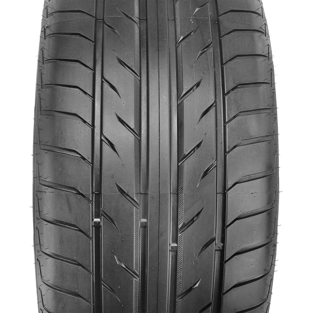 275/40ZR18 High Performance Tire V4493