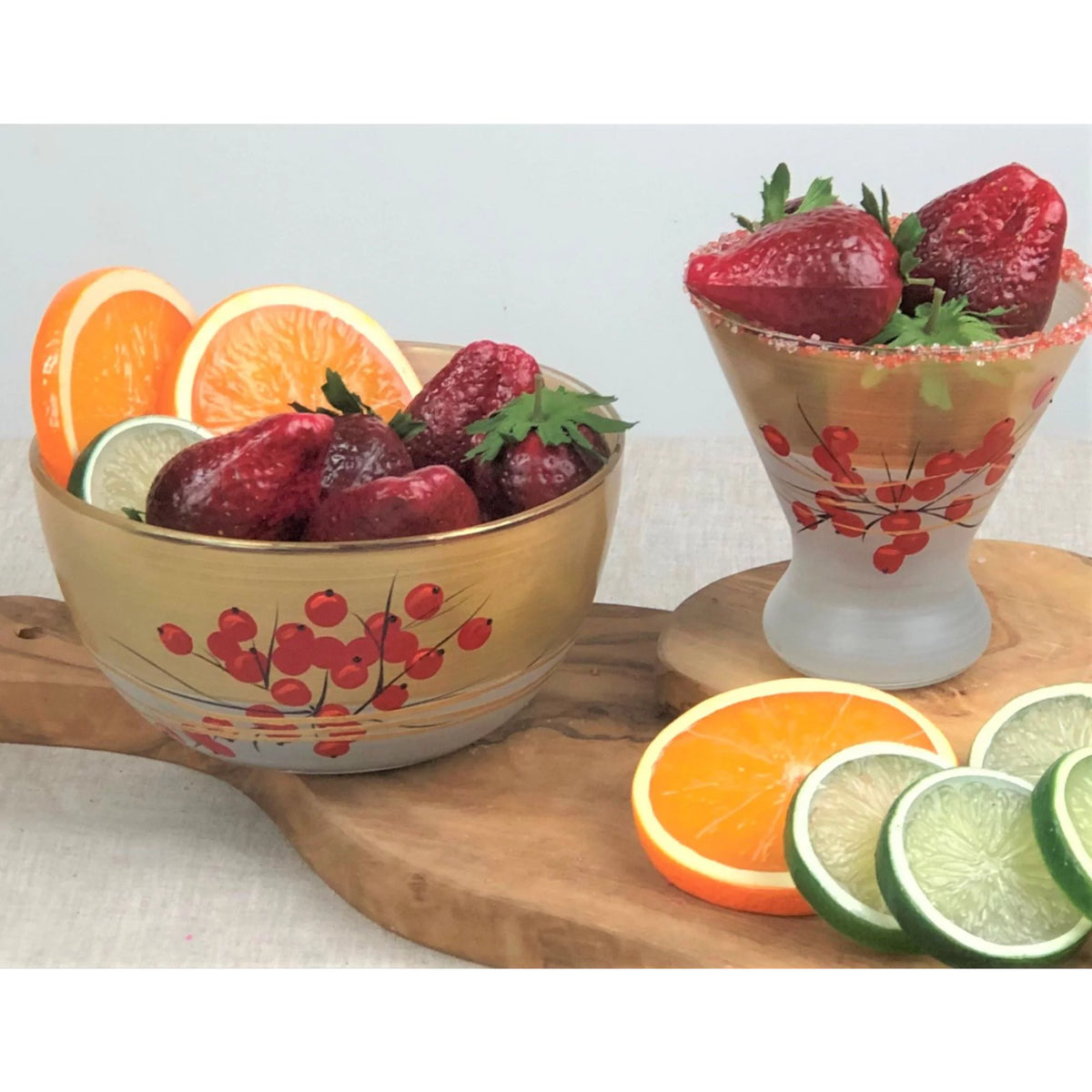 Set of 2 Red and Gold Glass Serving Bowls T466676