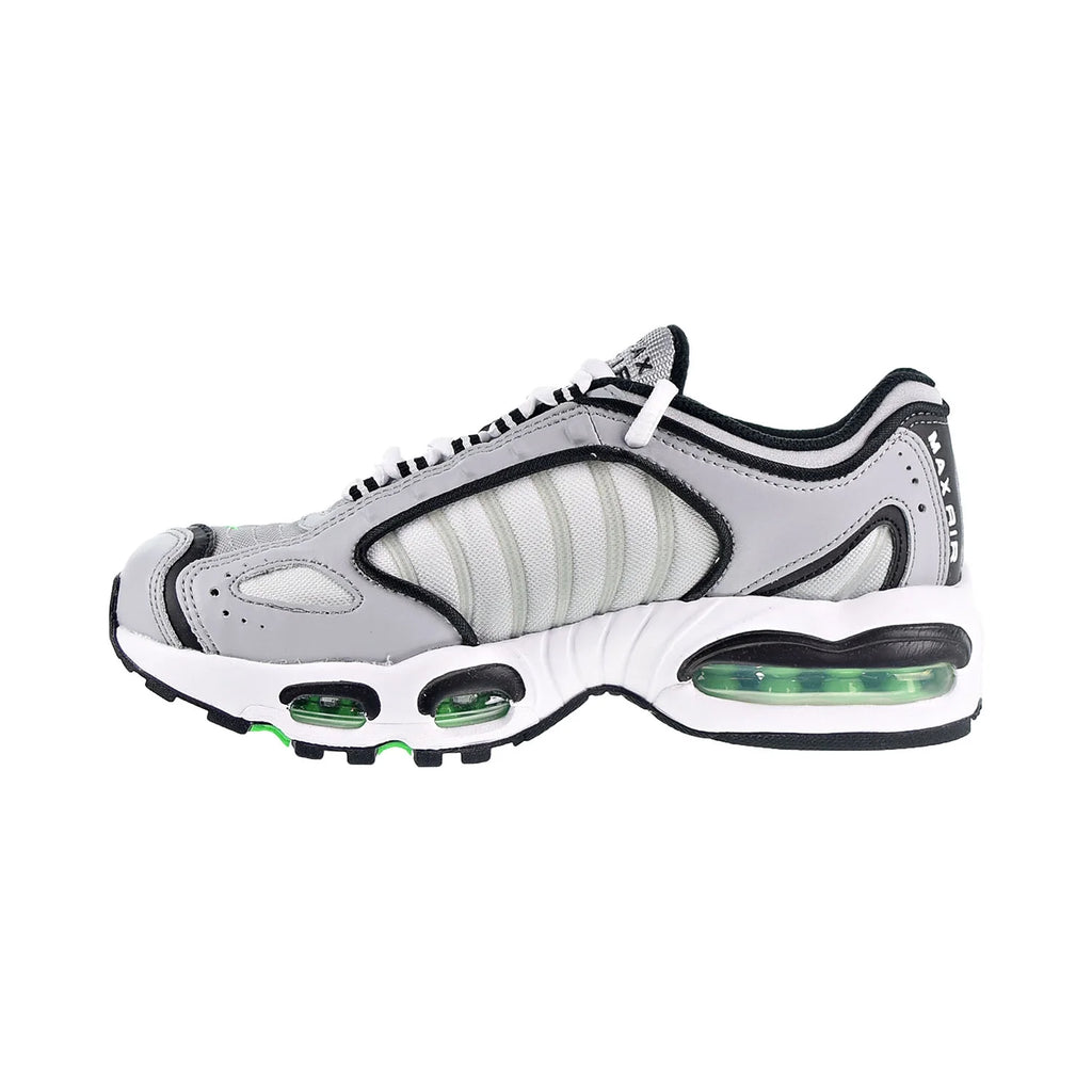 Wolf Grey White Black Green Spark Big Kids' Shoes T281411