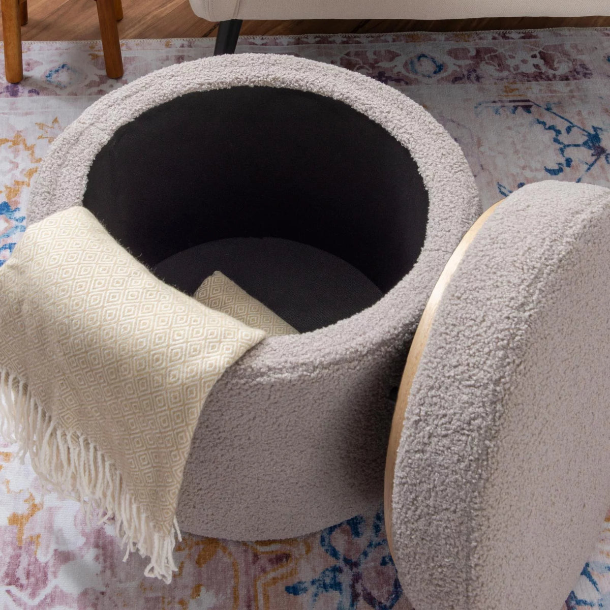 Storage Ottoman D372920
